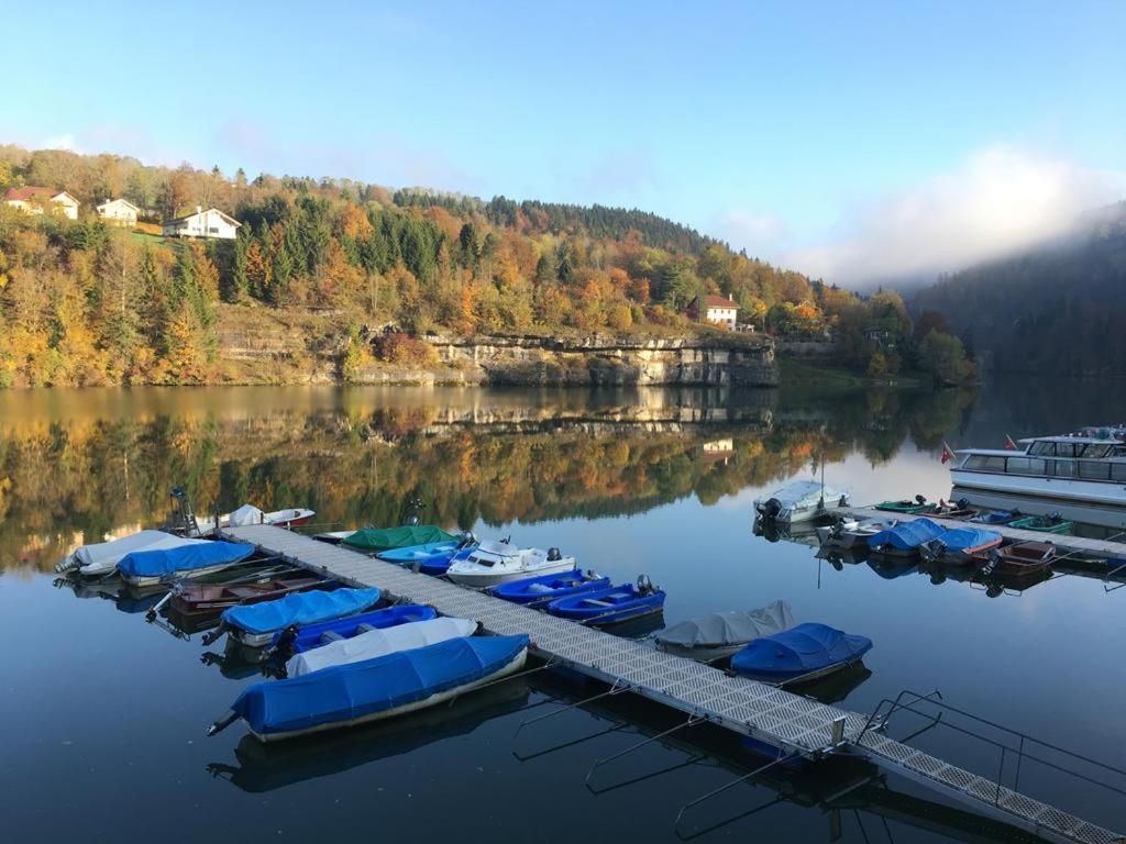 Maison Du Lac - Sejour A La Semaine Hotell Les Brenets Exteriör bild