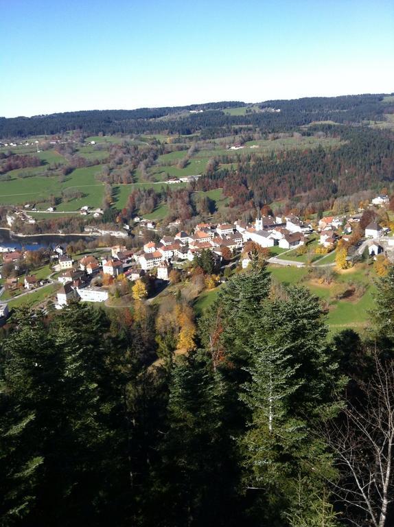 Maison Du Lac - Sejour A La Semaine Hotell Les Brenets Exteriör bild